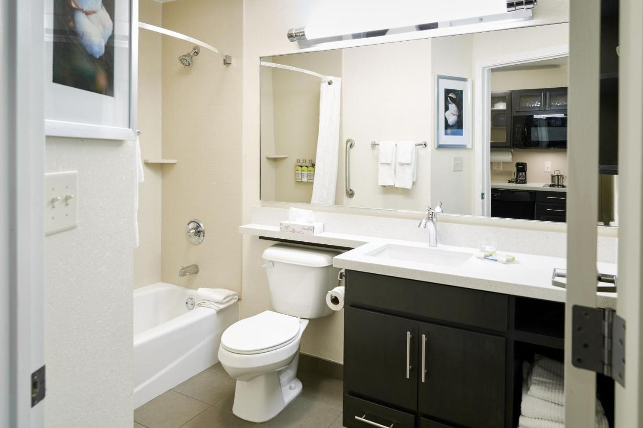 Candlewood Suites Midland By Ihg Экстерьер фото